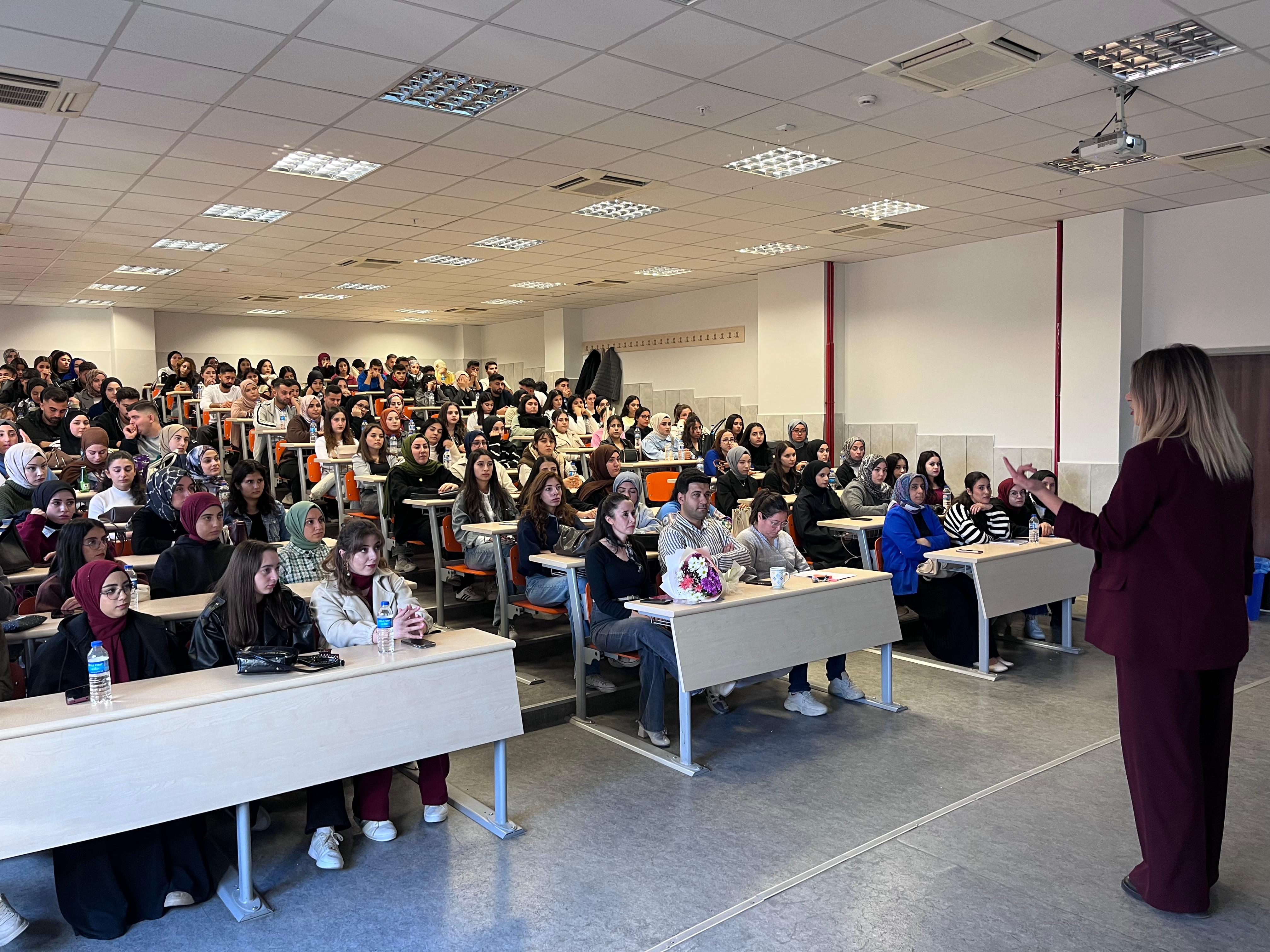 Etkili İletişim Yöntemleri ve Temel Diksiyon Eğitimi